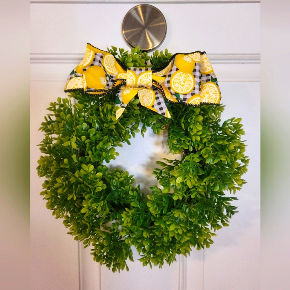 Boxwood Wreath w/ Lemon Bow